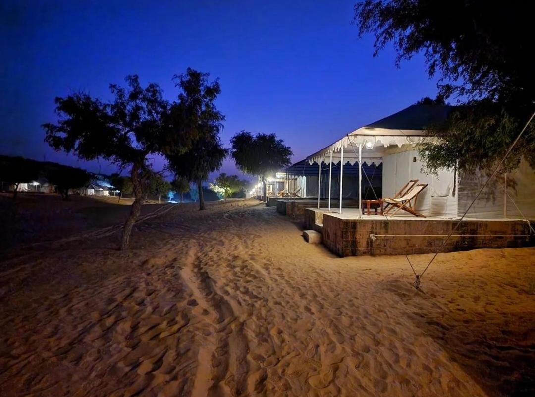 Excellent Desert Safari Camp Hotel Sam Exterior photo